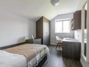 4 bedroom flat to rent