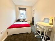 4 bedroom flat to rent