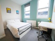 4 bedroom flat to rent