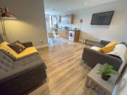 4 bedroom flat to rent