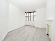 4 bedroom flat to rent