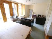 4 bedroom flat to rent