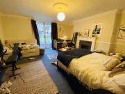 4 bedroom flat to rent