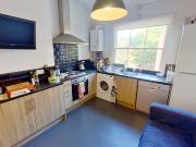 4 bedroom flat to rent