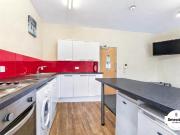 4 bedroom flat to rent
