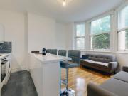 4 bedroom flat to rent