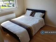 4 bedroom flat to rent
