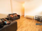 4 bedroom flat to rent