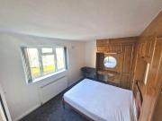 4 bedroom flat to rent