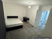 4 bedroom flat to rent