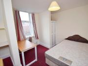 4 bedroom flat to rent
