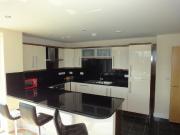 4 bedroom flat to rent