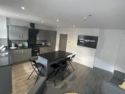 4 bedroom flat to rent