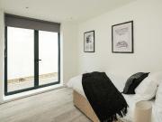 4 bedroom flat to rent