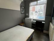 4 bedroom flat to rent