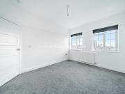 4 bedroom flat to rent