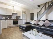 4 bedroom flat to rent