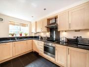 4 bedroom flat to rent