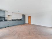 4 bedroom flat to rent