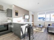 4 bedroom flat to rent