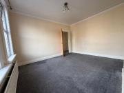 4 bedroom flat to rent