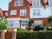 4 bedroom flat to rent