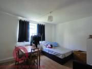 4 bedroom flat to rent