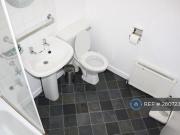 4 bedroom flat to rent