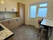 4 bedroom ground floor flat for rent in Bath Road,...