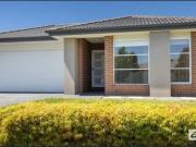 4 Bedroom Home Close to Shopping and Schools