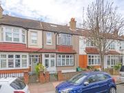 4 Bedroom House Beckenham Greater London 90355190