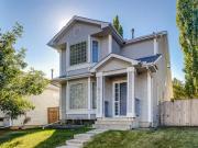4 Bedroom House Calgary AB 95120055