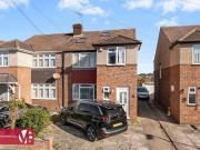 4 Bedroom House Cheshunt Hertfordshire 99380769