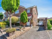 4 Bedroom House Chichester West Sussex 95423383