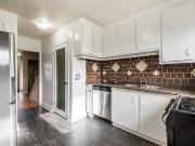 4 bedroom House close to Ottawa U / Carleton / Behind CHEO