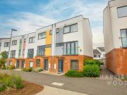 4 Bedroom House Colchester Essex 92789049