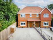 4 Bedroom House Coulsdon Greater London 95050662