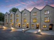 4 Bedroom House Croydon Great London 95825260