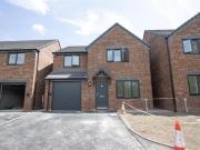 4 Bedroom House Doe Lea Derbyshire 92511309