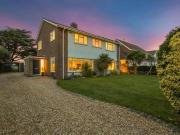 4 Bedroom House East Preston West Sussex 97205873