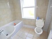 4 bedroom house for rent in Beechwood Crescent, Leeds,...