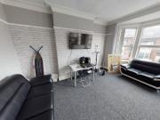 4 bedroom house for rent in Headingley Avenue, Leeds, LS6