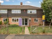 4 bedroom end of terrace house for rent in Paddock Road,...