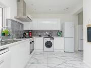 4 bedroom house for rent in Sanderstead Road, Leyton...