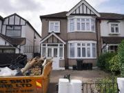 4 bedroom house for rent in The Drive Ilford, IG1
