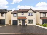 4 bedroom house for sale, 11 Henry Ross Place, South...