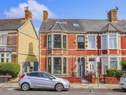 4 bedroom end of terrace house for sale