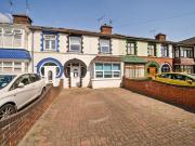 4 bedroom house for sale in Chatsworth Avenue,...