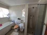 4 Bedroom House For Sale in Dan Pienaar