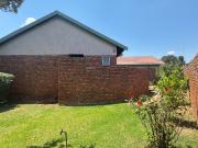 4 Bedroom House For Sale in Garsfontein